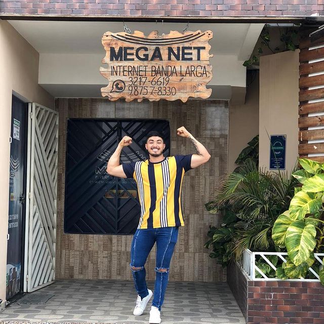 MEGANET — foto 2 de 3