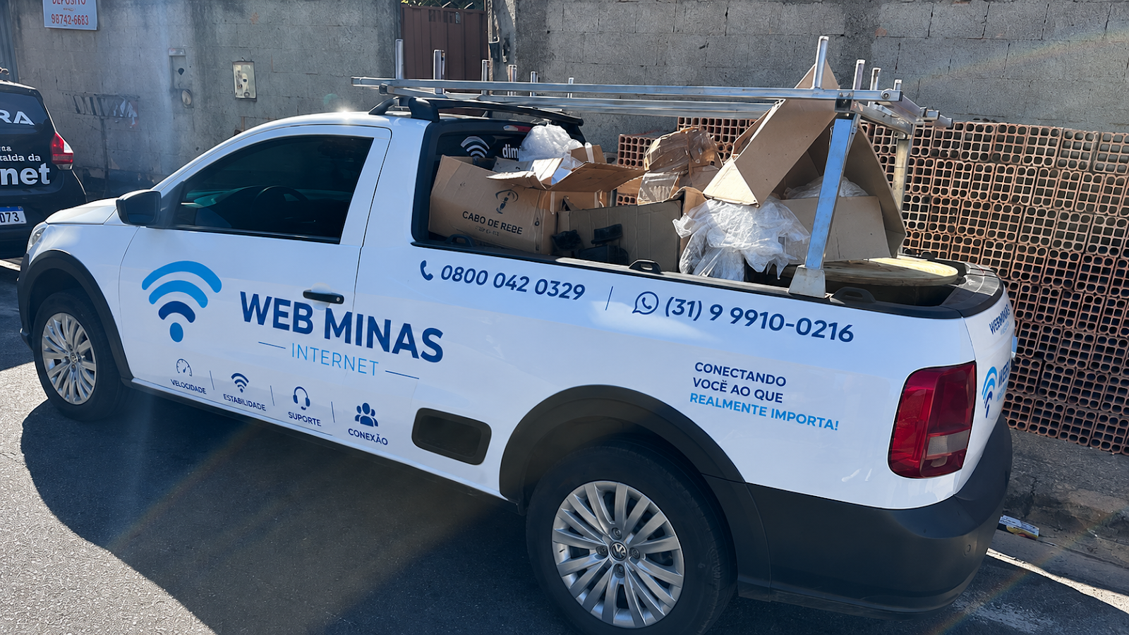 INTERNET EM TRÊS PONTAS — foto 6 de 6